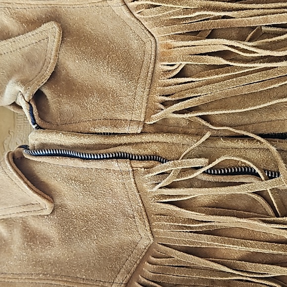 VINTAGE BRANDED GARMENTS SUEDE FRINGED KIDS LEATHER JACKET - Picture 12 of 16